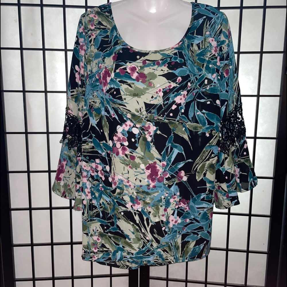 New directions ladies blouse size 2X